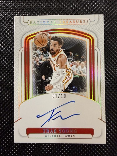 Panini National Treasures Trae Young Gold Auto #SIG-YNG /10 Hawks 2025