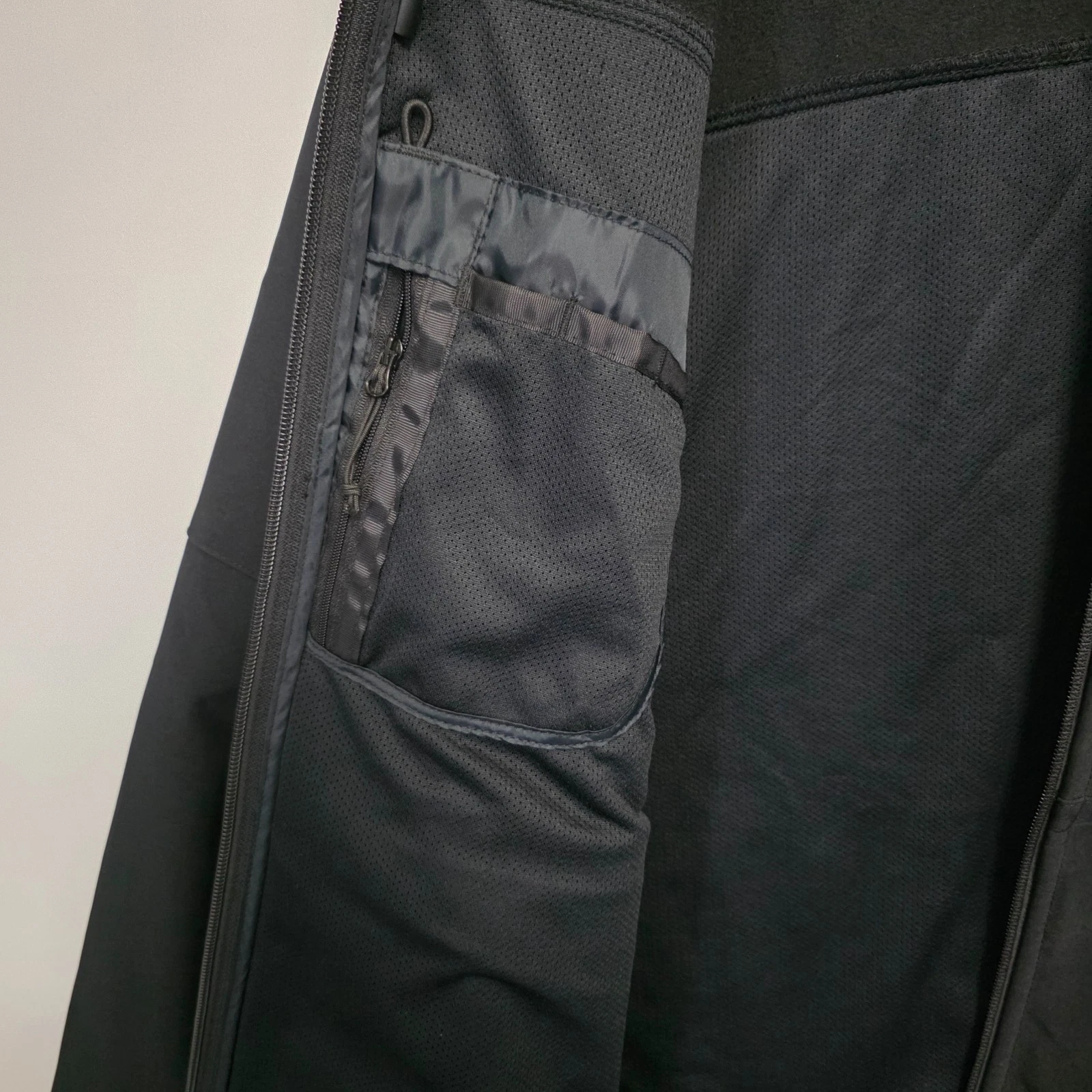 SOG Tactical Softshell Jacket Black 2XL (50-52)  Full Zip Windproof Outdoor Coat image 5