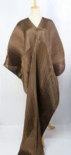 NWT PLEATS PLEASE Madame-T Brown Cape Shawl Poncho ISSEY MIYAKE 280 9885