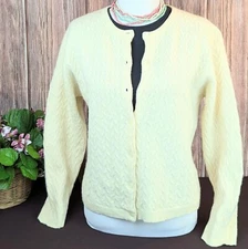 Vintage 70s Womens Cable Knit Crew Neck Cardigan Lambs Wool Angora Luxe Sweater