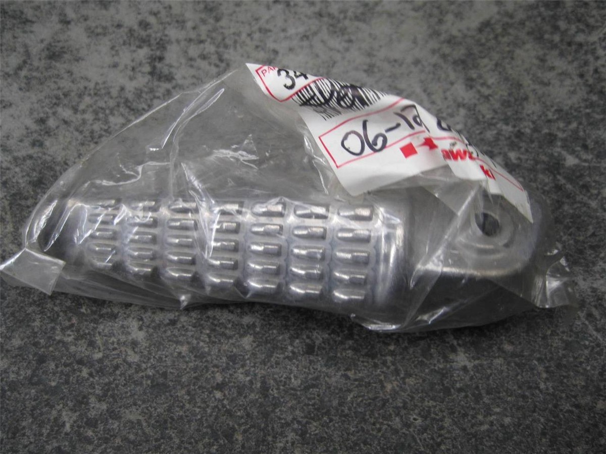 にに NOS 06-12 Kawasaki ZX-1400 ZX14 Rear Left Footrest Foot Peg 621 | eBay