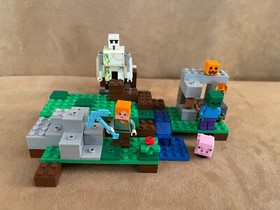 21123 LEGO Complete Minecraft The Iron Golem instruction book wrinkled minifigs