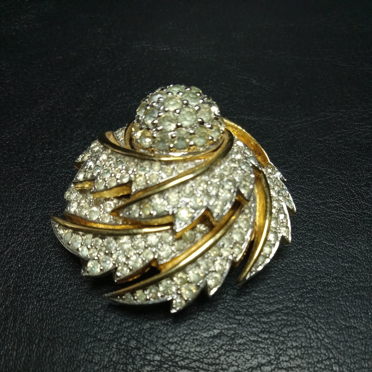 Vintage Jewlery Signed JOMAZ Clear Rhinestones Pin Brooch