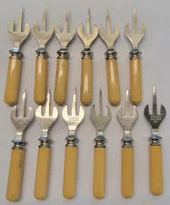 ANTIQUE MERIDEN CUTLERY CO. VINTAGE PRE WAR?