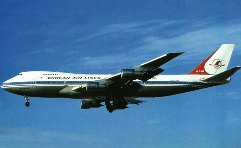 Korean Air Lines Boeing 747-200 HL7411 @ Los Angeles LAX 1980