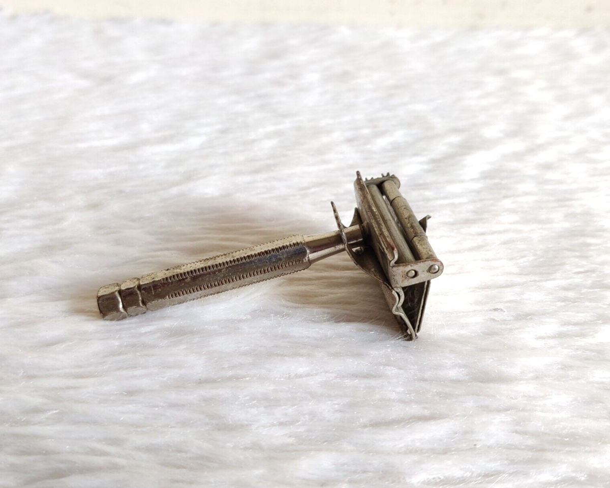 Vintage Brass Capital Old Safety Razor Decorative Shaving Japan