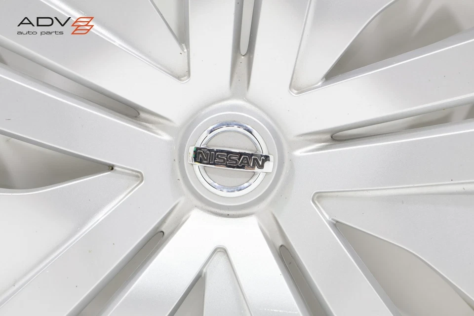 Tapacubos de llanta Nissan Leaf 2018-2022 16" moldura OEM Foto 2 de 4