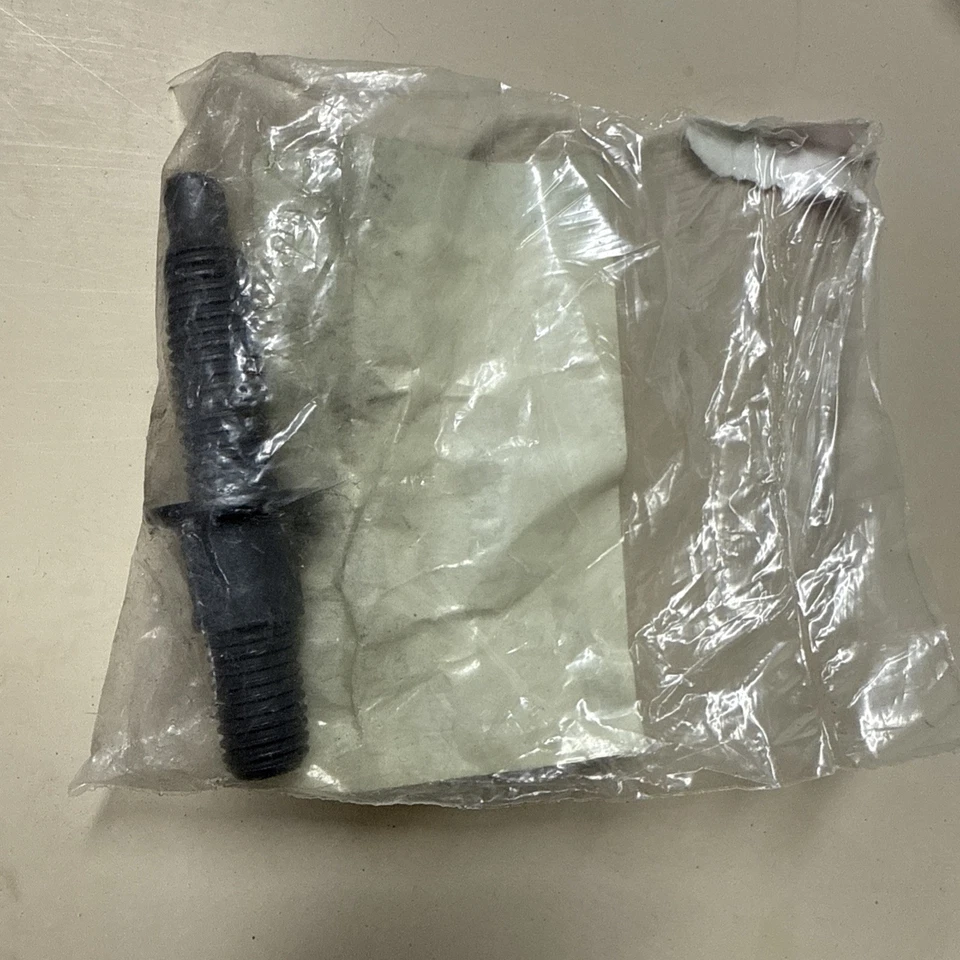 Jaguar XR836503 escape a perno catalizador OEM Foto 2 de 4