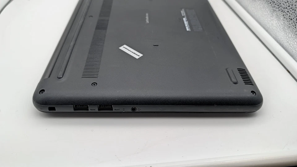 Dell Latitude 3380 · i3-6006U · 8GB · 128GB, photo 4 of 5