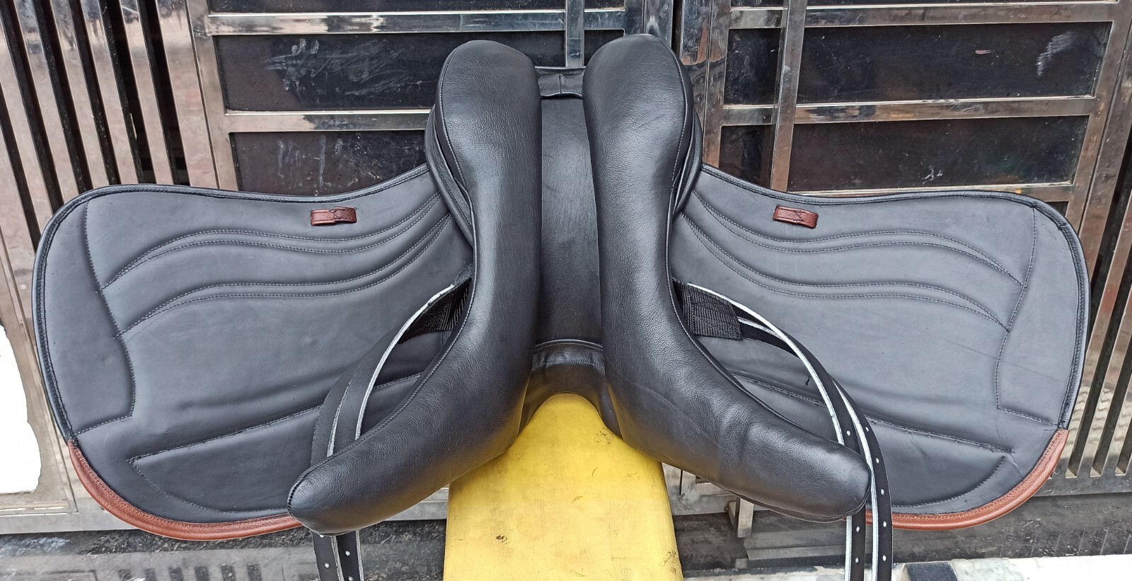 Leather Dressage Monoflap Saddle Brand New Adjustable Gullets, Size 17" to 18"