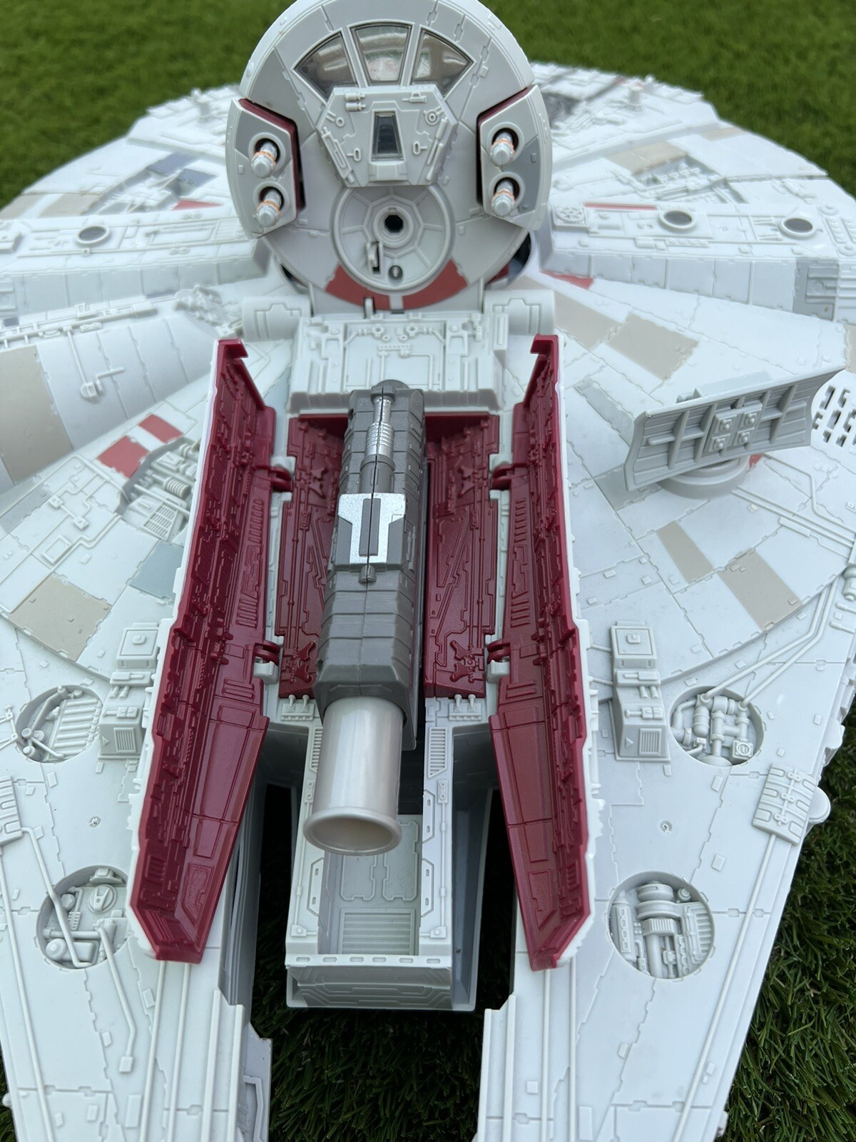 Jouet Millennium Falcon Hasbro Star Wars The Force Awakens – Version Vintage