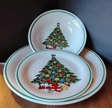 🎄Set Of 2 Lynns Stoneware Holy Tree Holiday Dinner,Salad Plates & Soup Bowls🎄