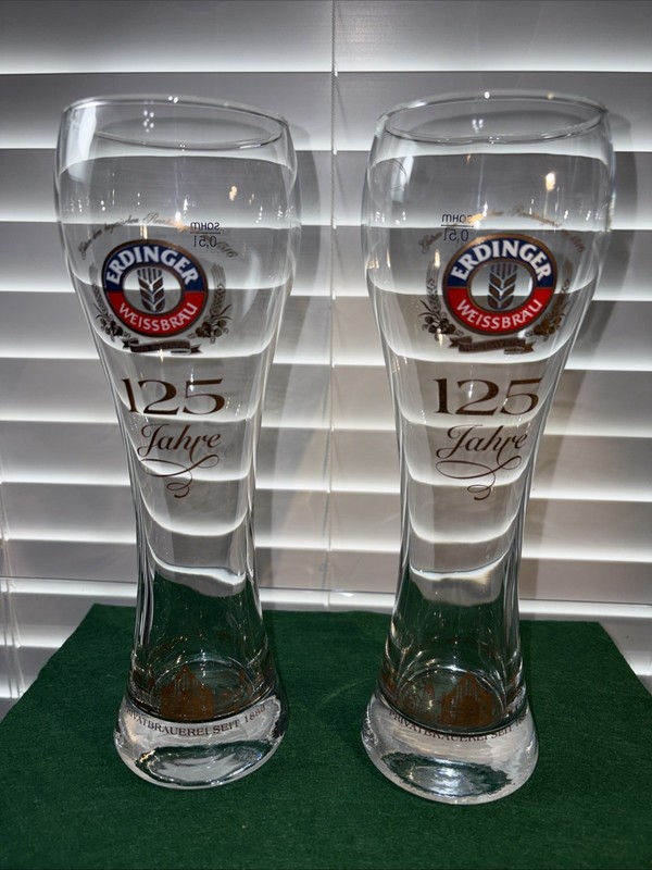 Set Of 2 -Erdinger Weissbrau Aus Bayern .5L W/ Gold Etching Beer Pilsner Glasses