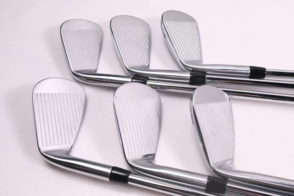 Titleist MB 620 Irons / 5-PW / Regular Flex AMT Silver Shafts - Image 3 of 4