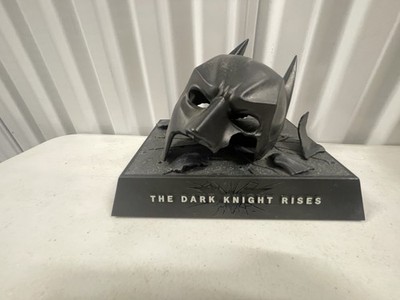 Warner Bros Pictures The Dark Knight Rises Batman Statue Only