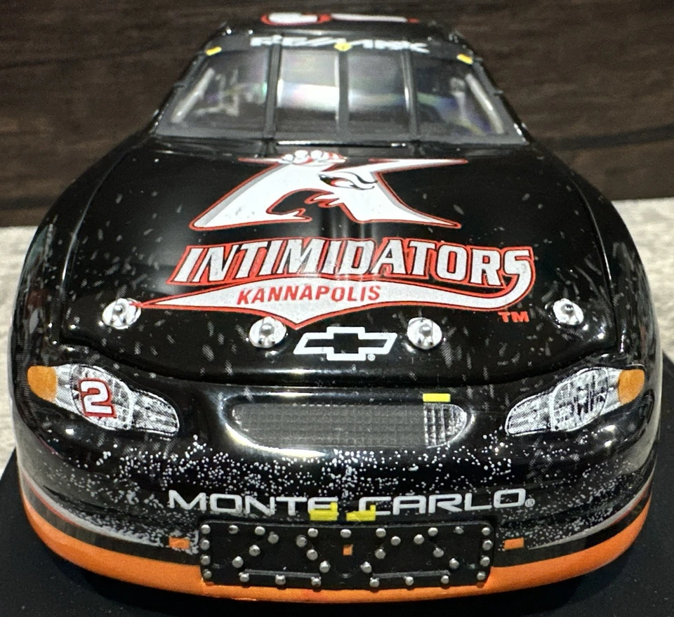 2001 Kerry Earnhardt Kannapolis Intimidators гоночная версия 1/24 Revell литая - Изображение 3 из 4