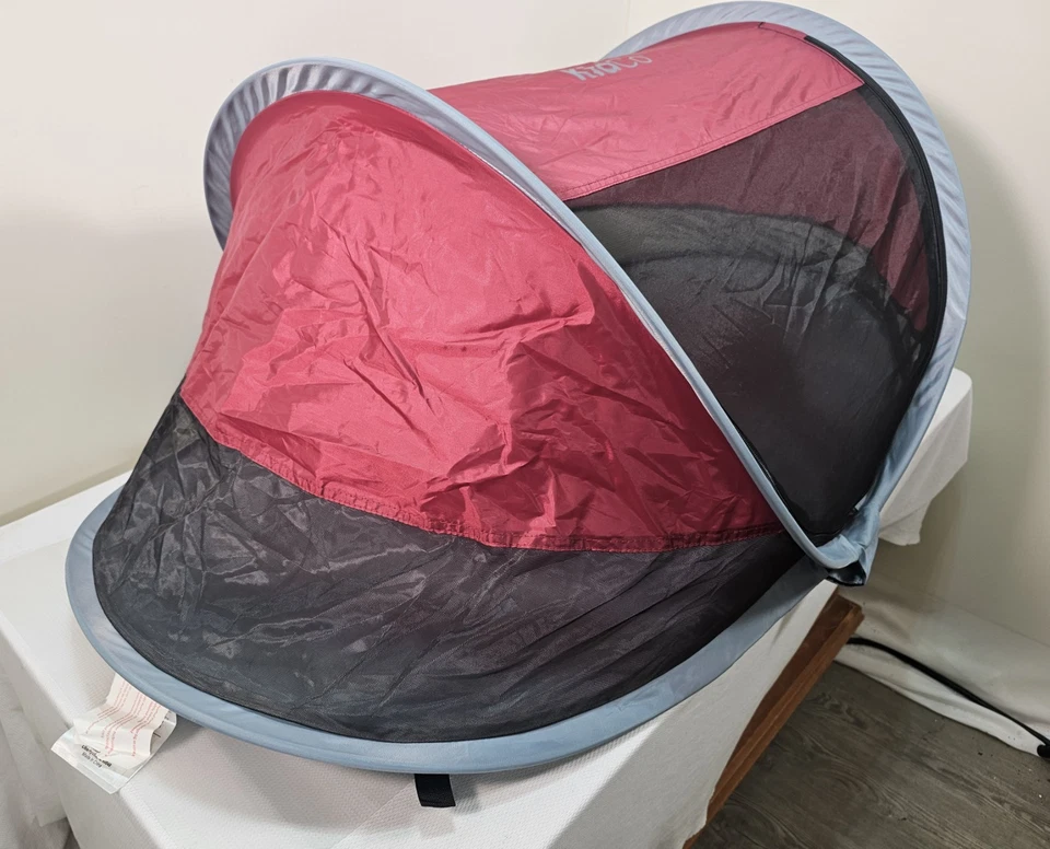 KidCo PeaPod Foldable Mesh Toddler Travel Bed & Storage Bag, Cranberry New Foto 2 de 4