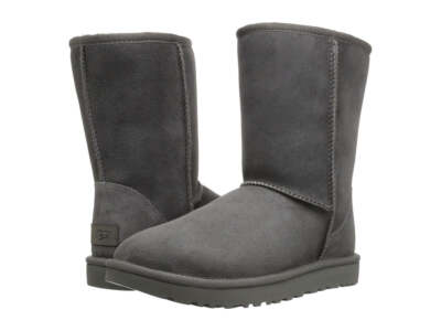 Women's UGG Classic Short II Sheepskin Boots 1016223 - Black