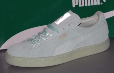 WOMENS PUMA SUEDE CLASSIC MONO REFLCED in colors BAY / PUMA SILVER SIZE 6.5