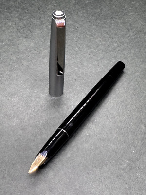 Exc++] MONTBLANC Junior 622 Silver＆Black Vintage Fountain Pen 14K