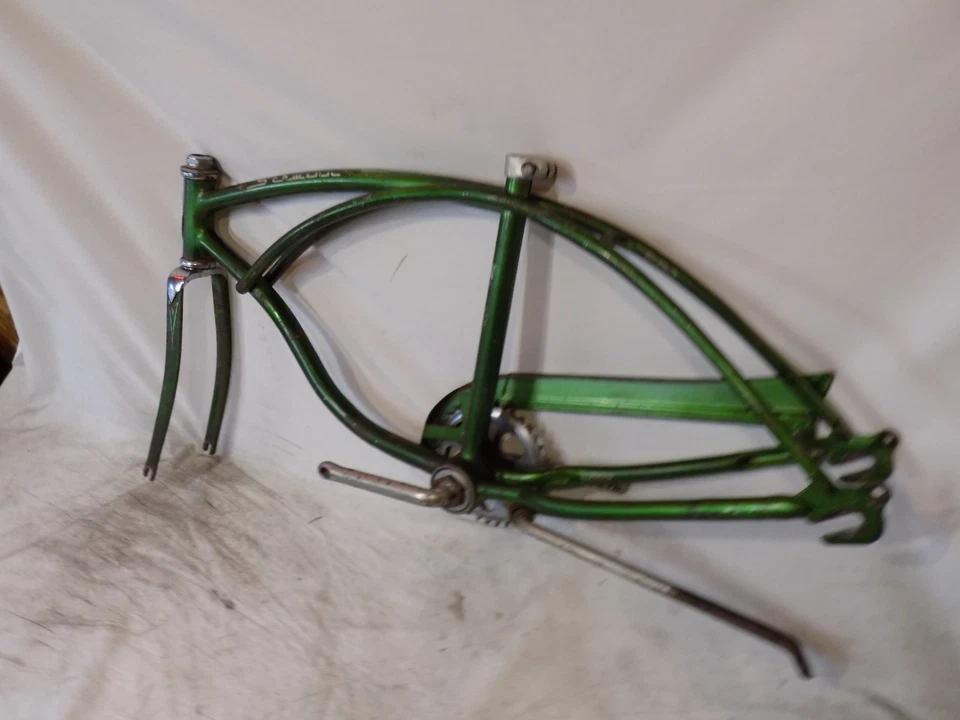 1968 SCHWINN STINGRAY CAMPUS GREEN MUSCLE BIKE FRAME FORKS CHAINGUARD CRANKS 68 - Image 4 of 4