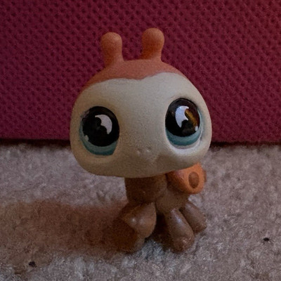 Littlest Pet Shop LPS Ladybug Figure Toy, Littlest Pet Shop Character Family