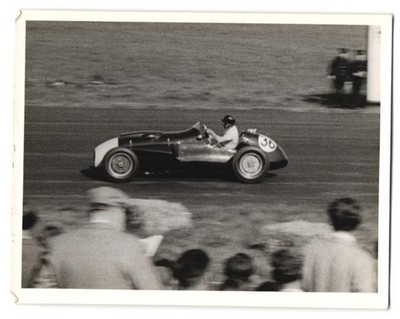 Fotografie Motorsport, Autorennen, Rennwagen Startnummer 36 in Silverstone 