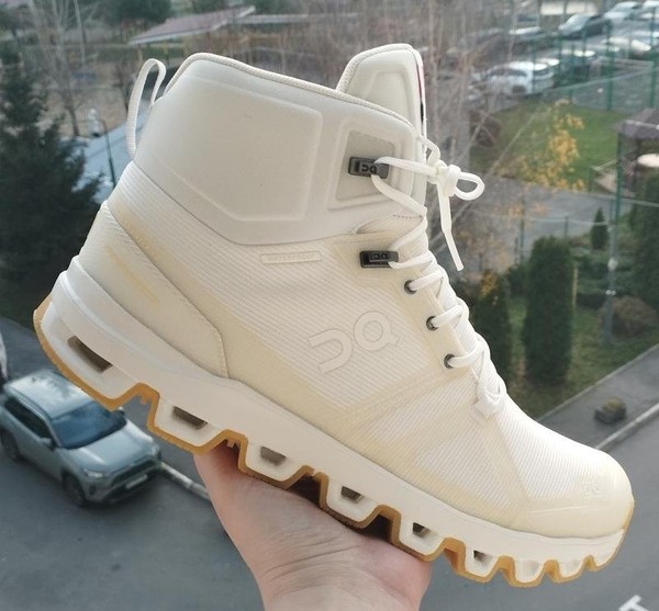 Men ON Boots White 42