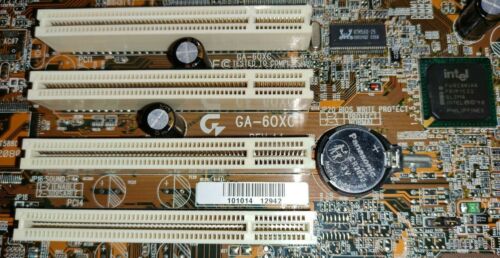 Gigabyte GA-60XC Motherboard Socket 370 - Imagen 2 de 6