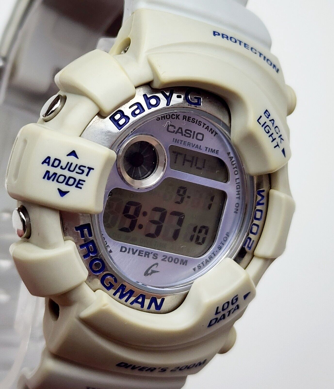 Women's DIVER 'S DIGITAL Watch CASIO FROGMAN 