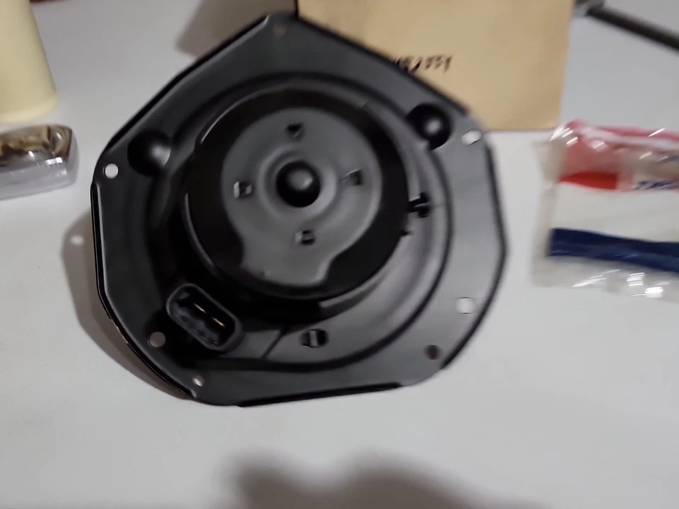 1986-1990 Oldsmobile 88 98 Toronado A/C motor soprador GM 22098836 52452554 NOS - Imagem 2 de 4