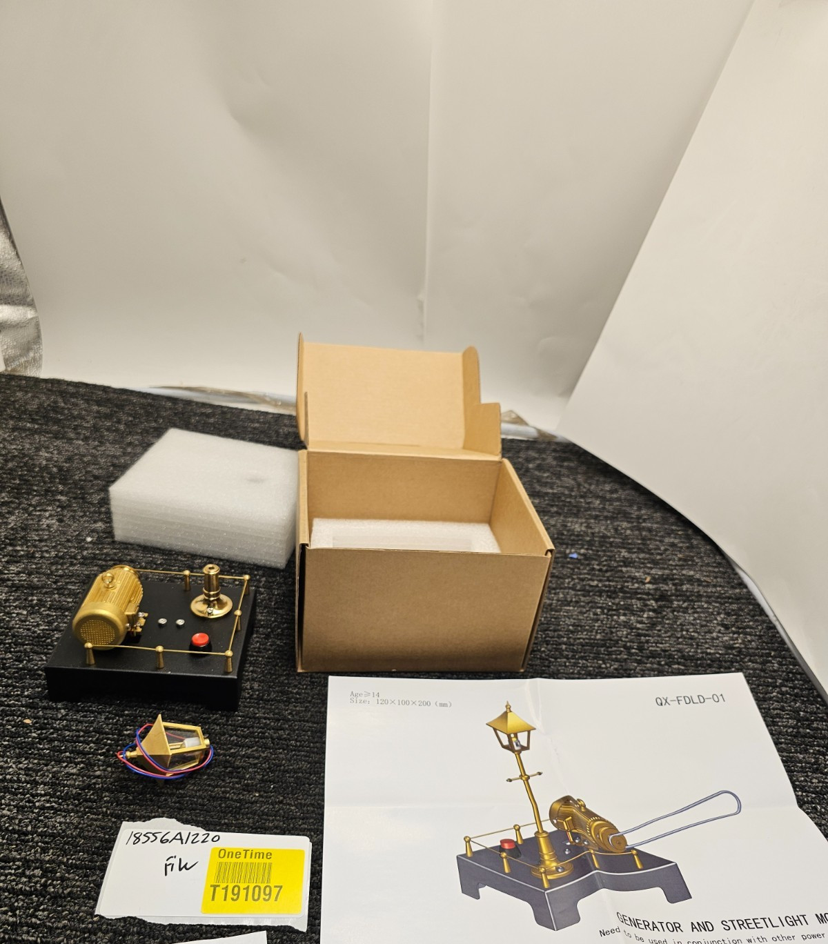 QX-FDLD-01 Retro Mini Steam Generator & Vintage Lamp Scene Model For Hobbyists