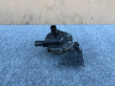 Pompe à eau Infiniti Q60