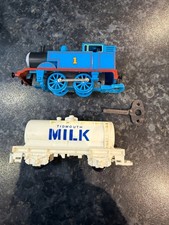 Hornby OO Thomas The Tank Engine Clockwork Loco and Key + One Wagon