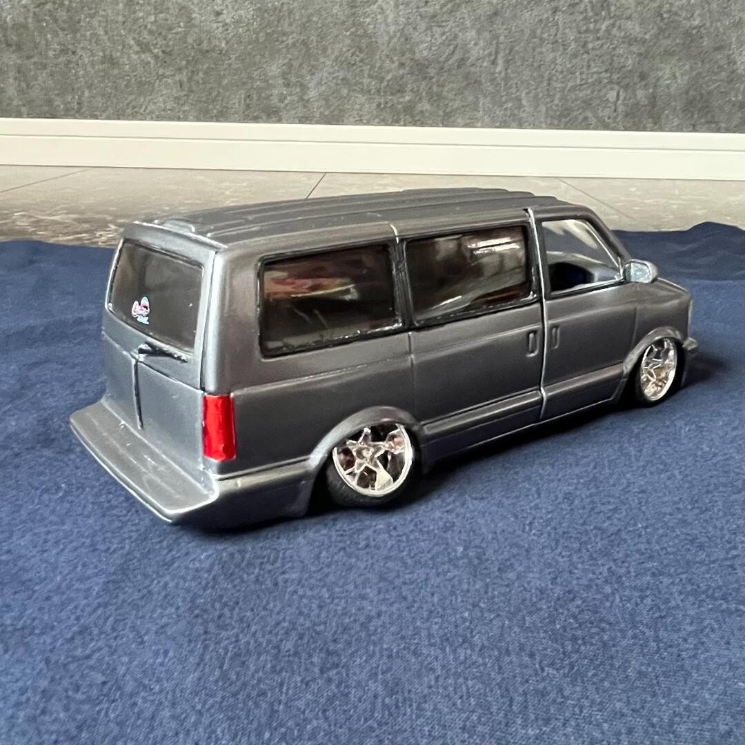 2023 Chevrolet Astro Van 2021 No Reserve: 30k-Mile 2001 Chevrolet