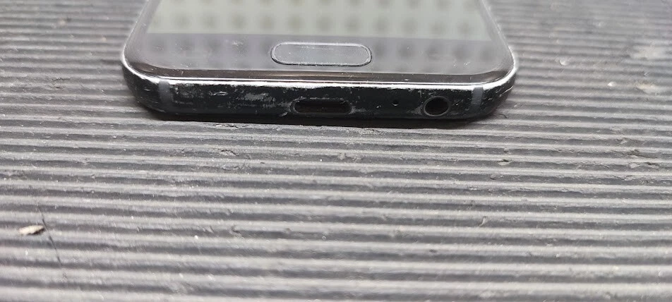 Samsung Galaxy A3 SM-A320FL - Pantalla rota cuenta bloqueada funcionando Foto 4 de 4