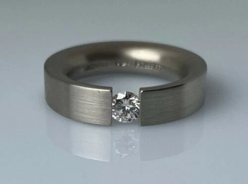 Unbehandelte Niessing Echtschmuck