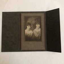 Sisters Two Girls Women Similar Dresses Hair Necklaces Cabinet Card Photo