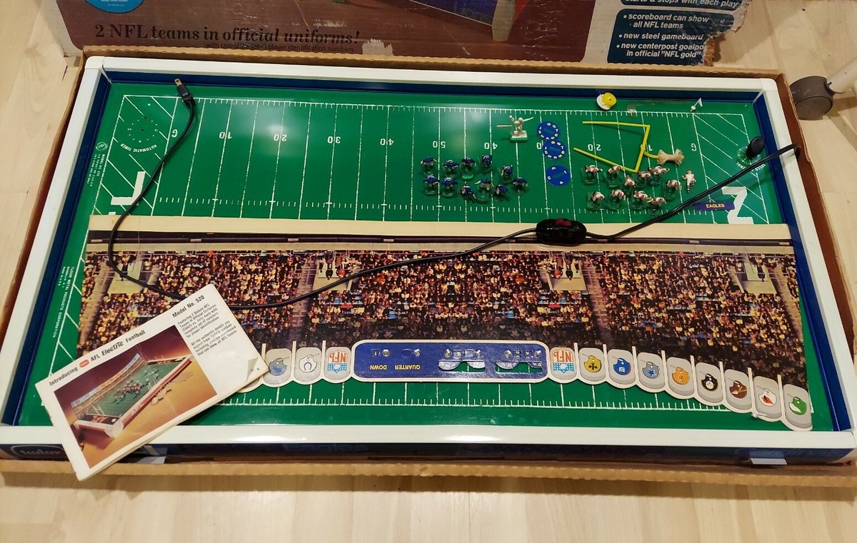 Vintage 1960s Tudor NFL Electric Football game #620 original box