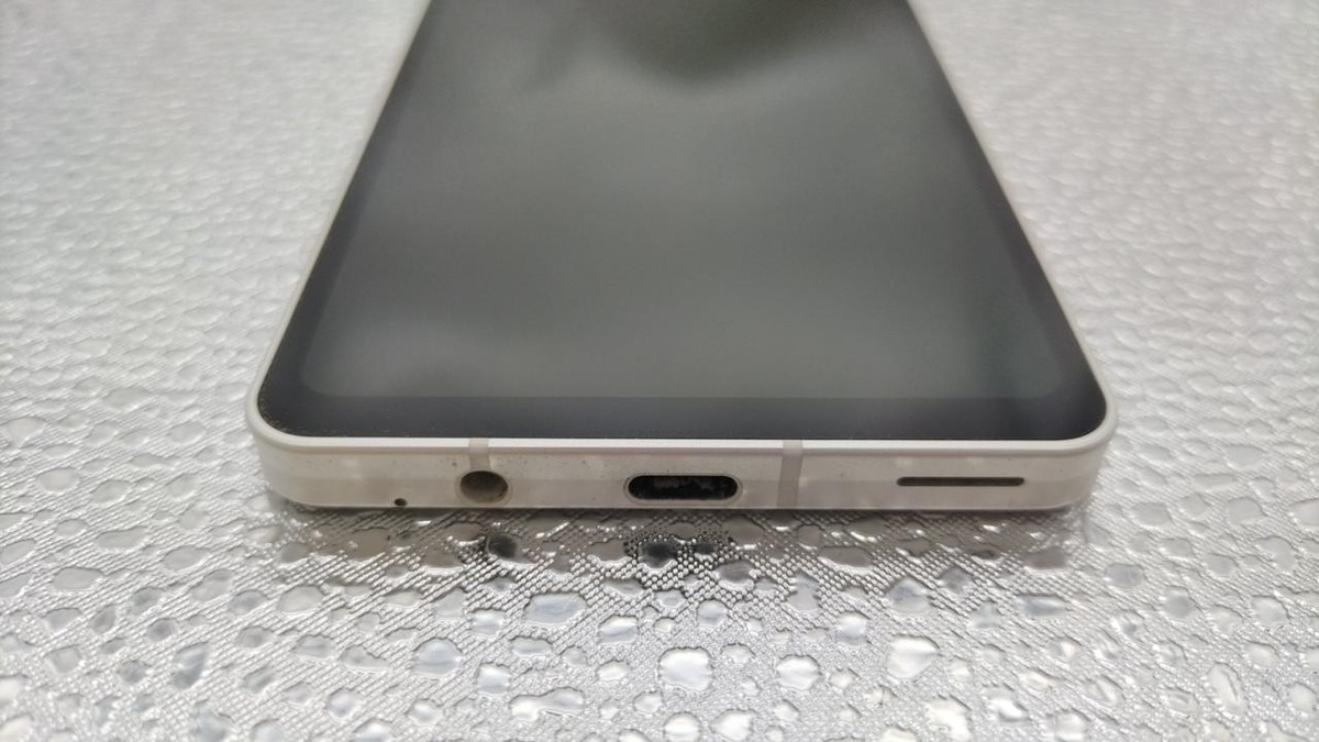 SHARP　AQUOS sense6 SH-Ｍ19 シャープ AQUOS sense6 SH-M19 128GB SIMフリー [ライトカッパー
