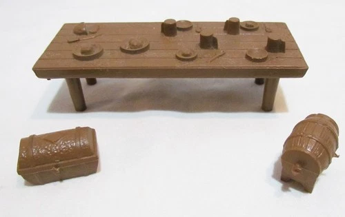 MARX HARD PLASTIC ACCESSORY LOT for VINTAGE FIGHTING KNIGHTS ROBIN HOOD PLAYSET