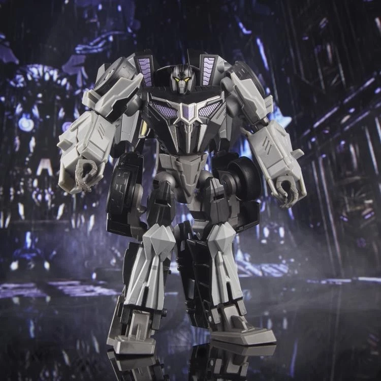 02 Barricade Gamer Edition Deluxe Class | Transformers Studio Series | Transform - Image 4 of 4