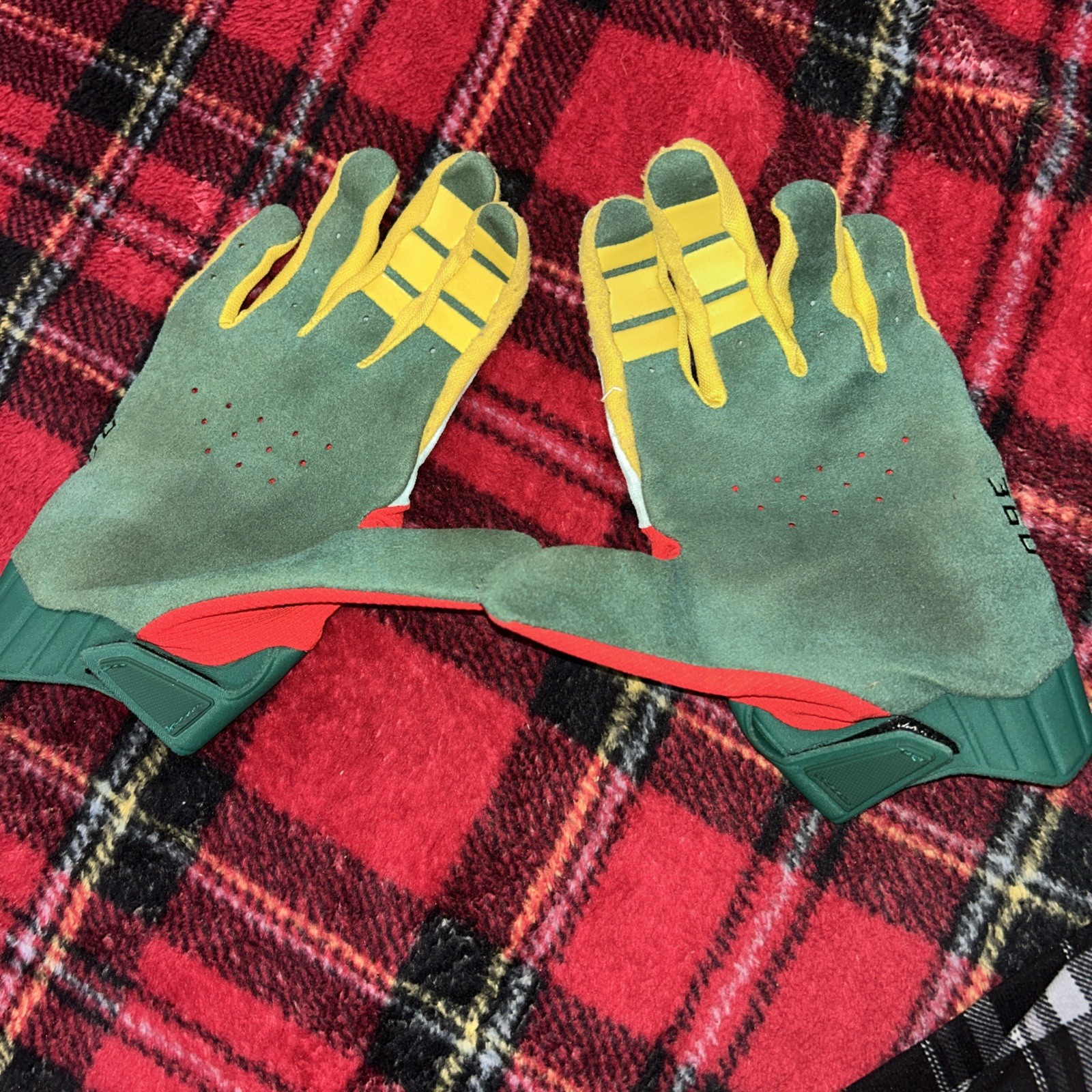 FW19 SUPREME x HONDA x FOX RACING GLOVES MOSS GREEN SIZE S SMALL image 2