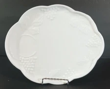 Vintage INDIANA COLONY MILK GLASS Luncheon SNACK PLATE Harvest Grape