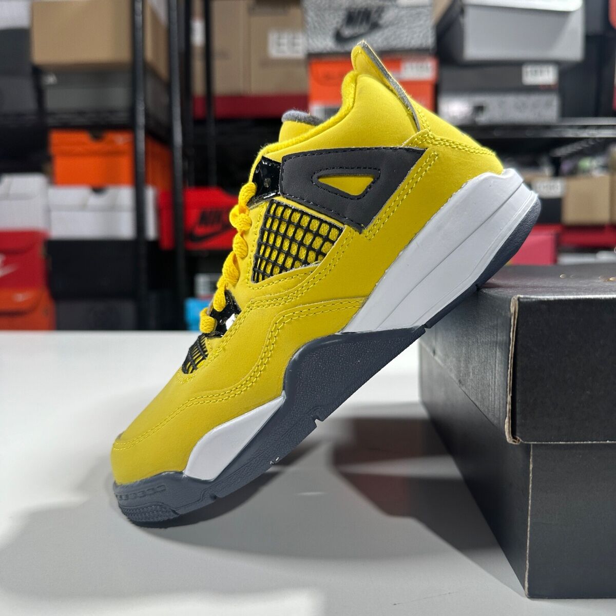 Nike Air Jordan 4 IV Retro Yellow Lightning 2021 BQ7669-700 Nike Air Jordan 4 IV Retro Yellow Lightning 2021 BQ7669-700
