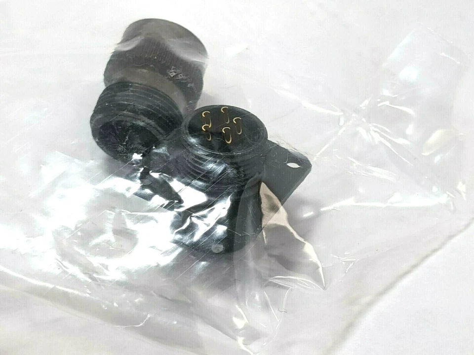 Amphenol PT00A-10-5S Circular MIL Spec Connector 5P Sz 10 Wall Mount Receptacle - Image 4 of 4