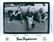 1999 Foo Fighters Dave Grohl Nate Mendel Taylor Hawkins Photo 8X10