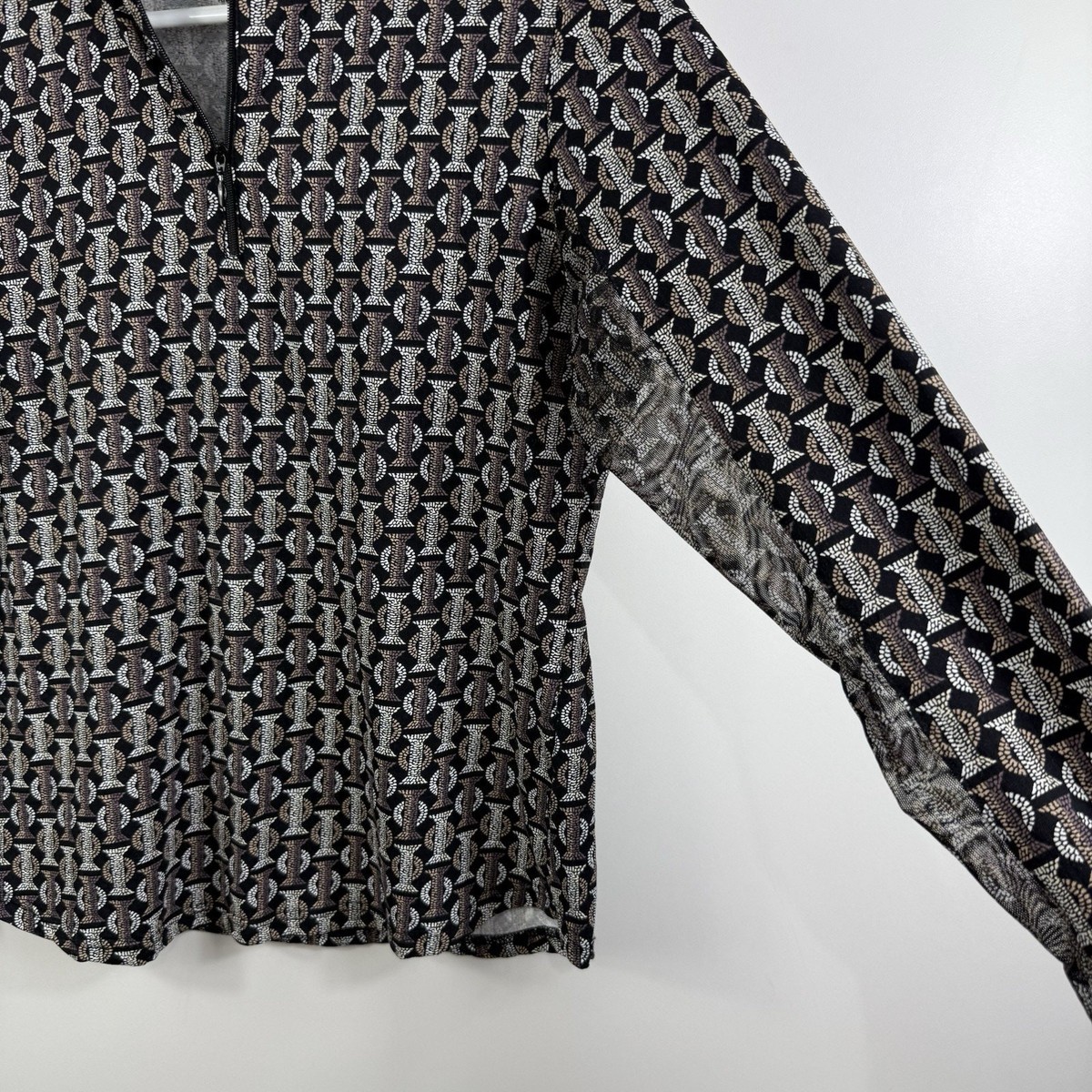 ICIKULS Womens Medium Mosaic Print Long Sleeve Vented Quarter Zip  display picture 1