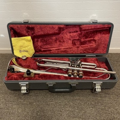 YAMAHA YTR-136 Trumpet Silver Color with Hard Case Mouthpiece
