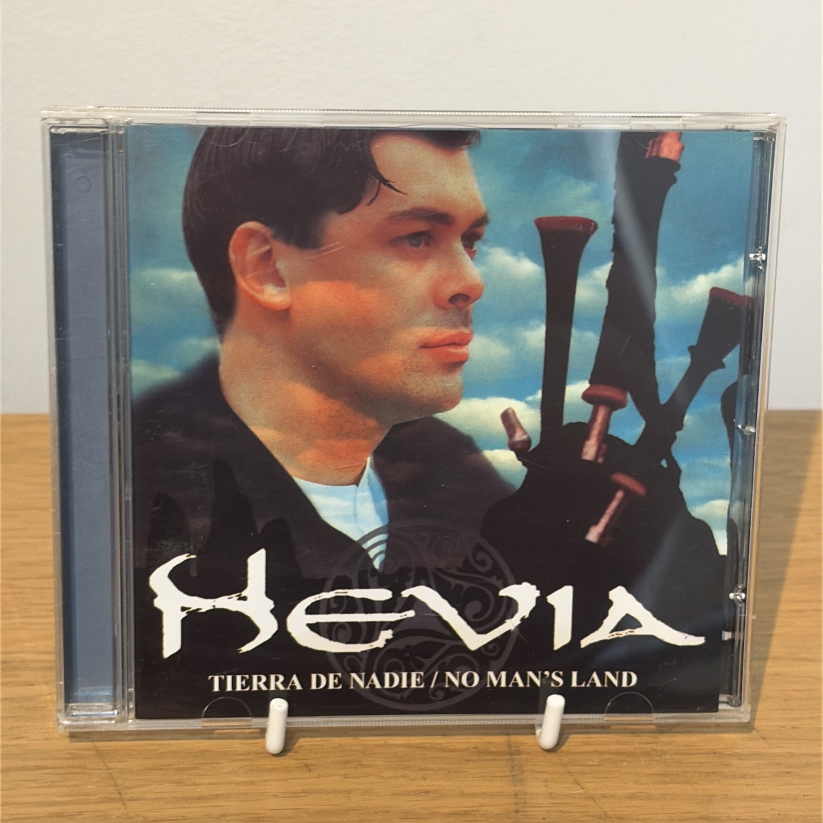 Hevia : Tierra de Nadie (No Mans Land) CD